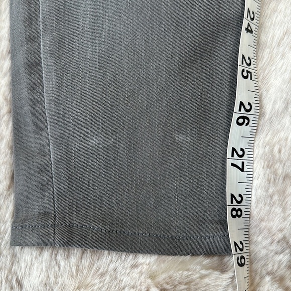 Madewell | Tall 9" High-Rise Skinny Jeans in Dusty Wash, Gray - Picture 11 of 15